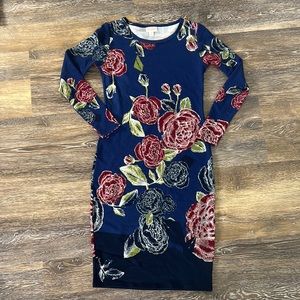 Lularoe Stretchy but classy body on dress.